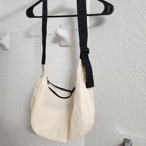 Baggu ivory medium crescent